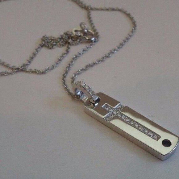 STERLING SILVER CROSS NECKLACE PENDANT W/ .75 cts LAB CREATED DIAMONDS/ 18 INCH - Picture 5 of 8